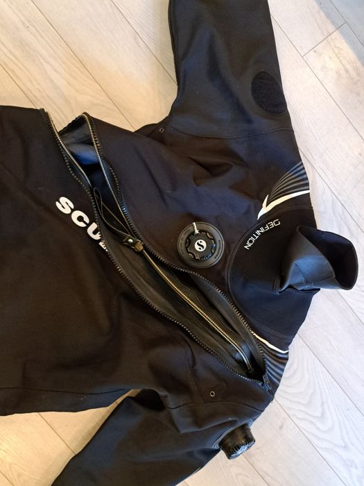 Skafander nurkowy suchy Scubapro definition