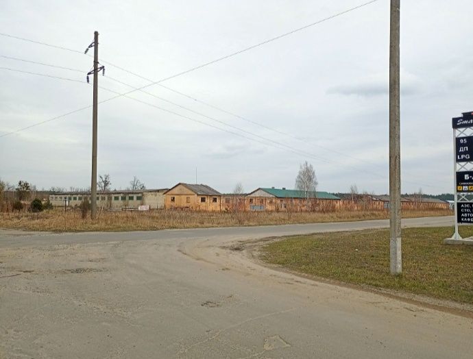 Продам частину складської будівлі.