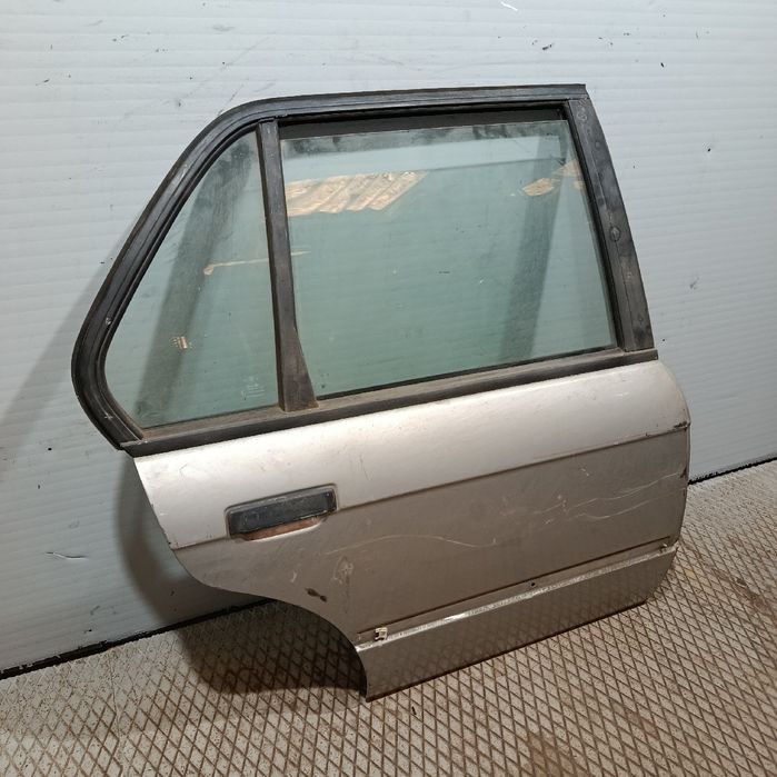 Porta trás direita BMW 3 (E30)