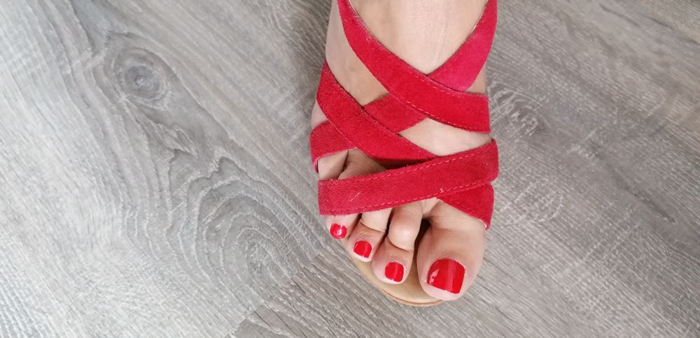 Buty czerwone na koturnie 38/39