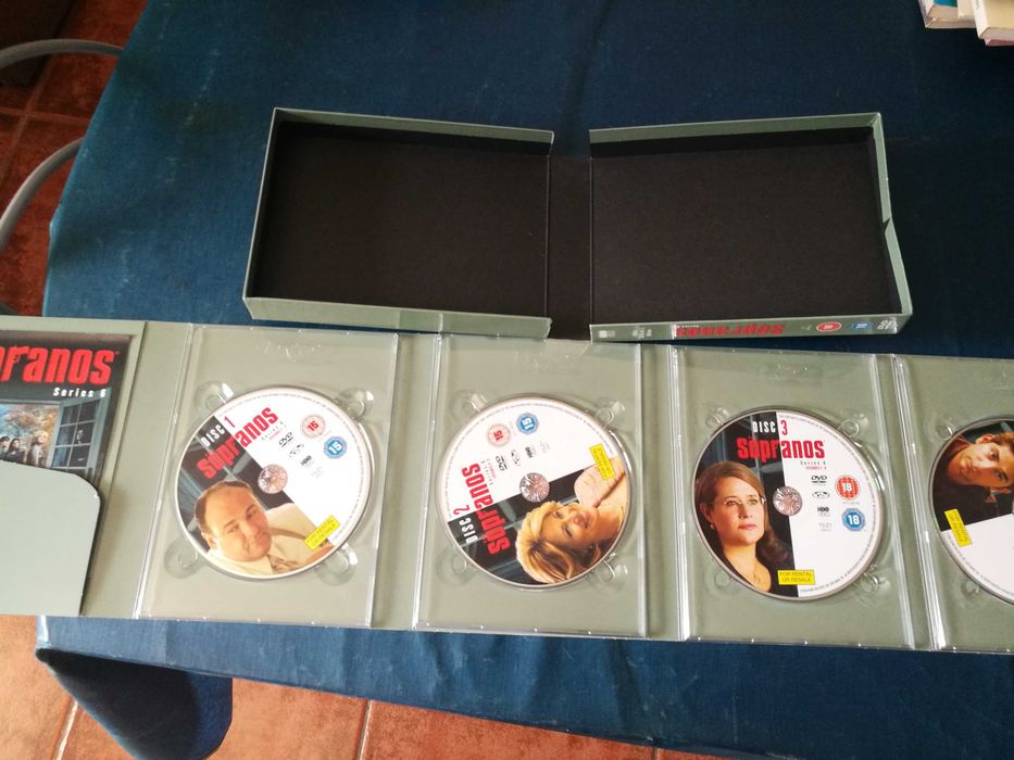 The Sopranos  6	4XDVD (legendagem em Inglês)