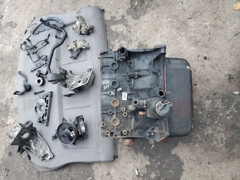 Мотор по запчастинам пежо 605 2.1 дізель