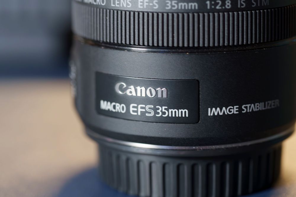 Canon EF-S 35mm f/2.8 Macro IS STM – Como Nova