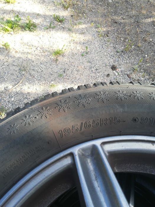 Jantes liga leve com pneus