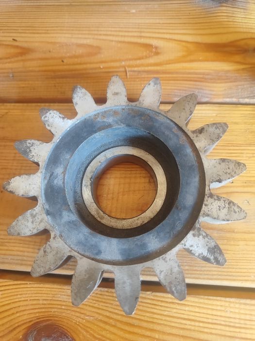 Метчики сверла конические долбяки.