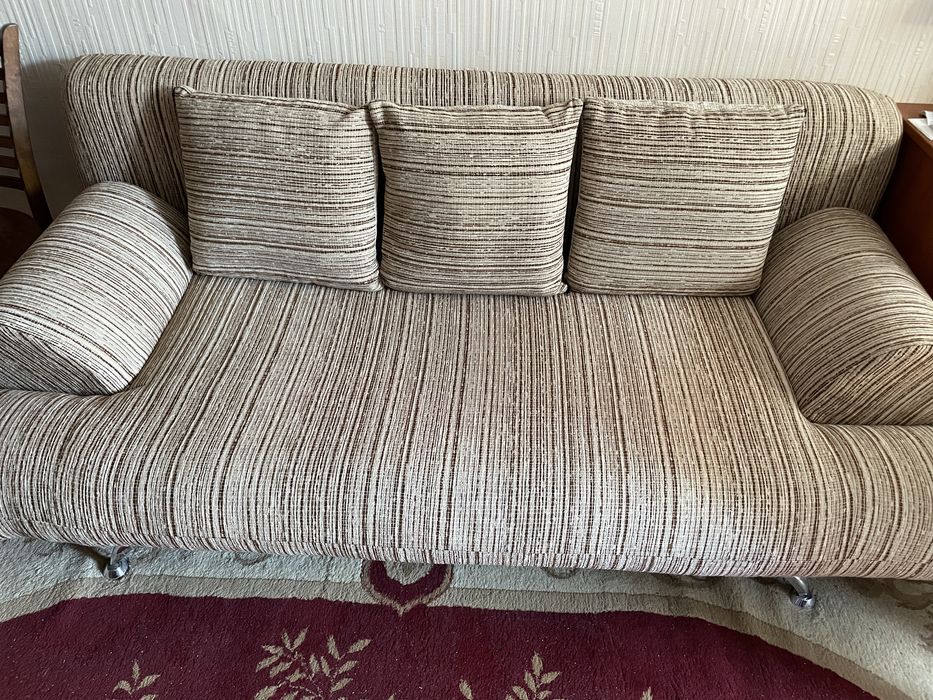 Диван б/в єврокнижка