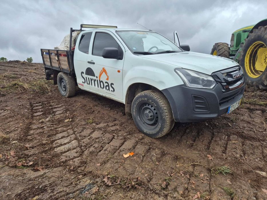 Isuzu d max 4x4 3 lugares