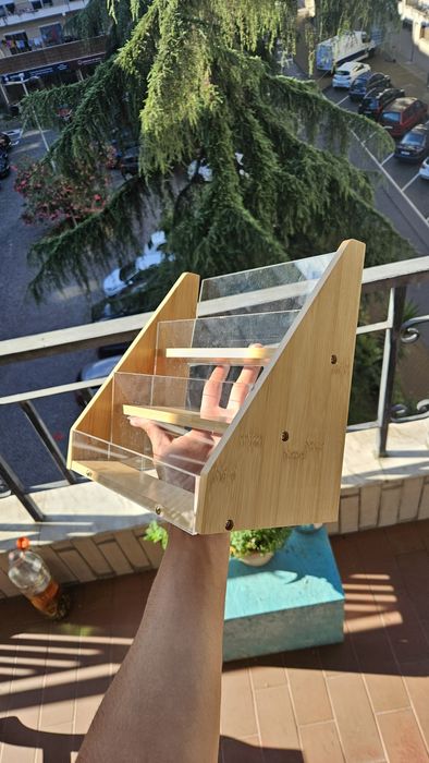 organizador de catálogo em bambu