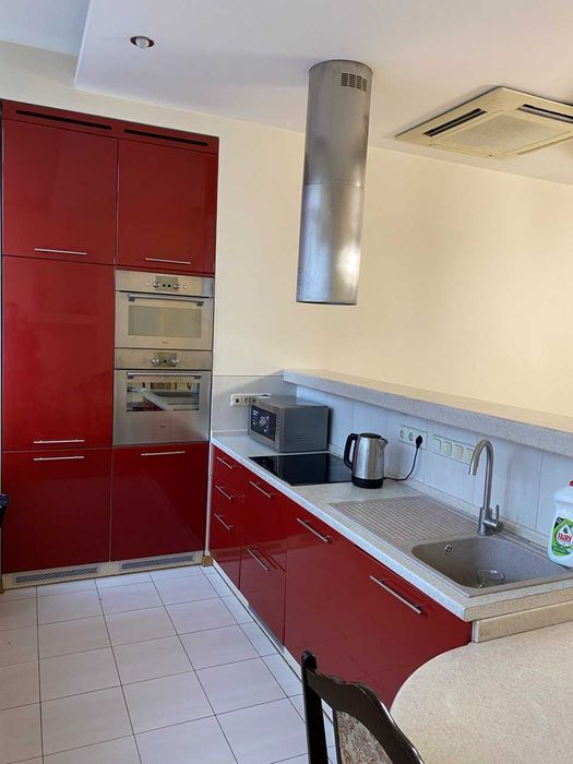 Продам 4-х комн. квартиру в центре, элитном доме  (с хорошим ремонтом)