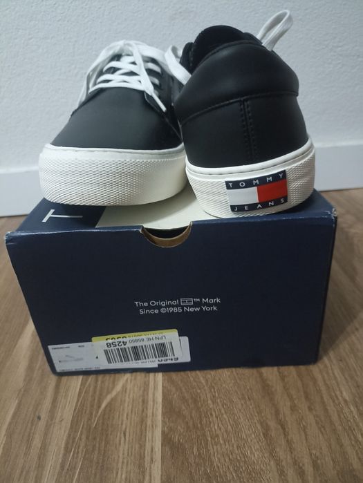 Tênis Tommy Hilfiger