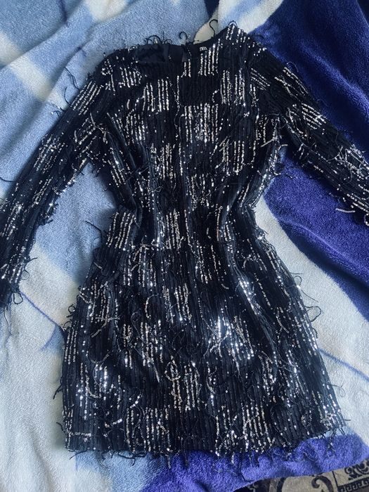 Святкова сукня від бренду Zara