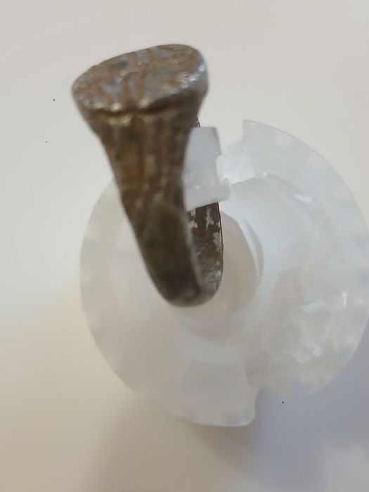 Продам  старовиний перстень