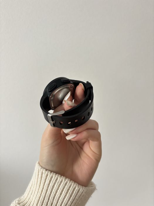 czarny zegarek kalenji