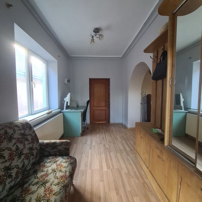 Продається компактний сімейний будинок в м.Берегове