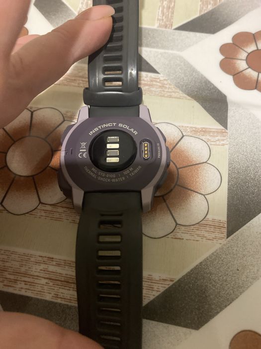 Garmin Instinct 1 поколение с солнечной зарядкой (Solar )