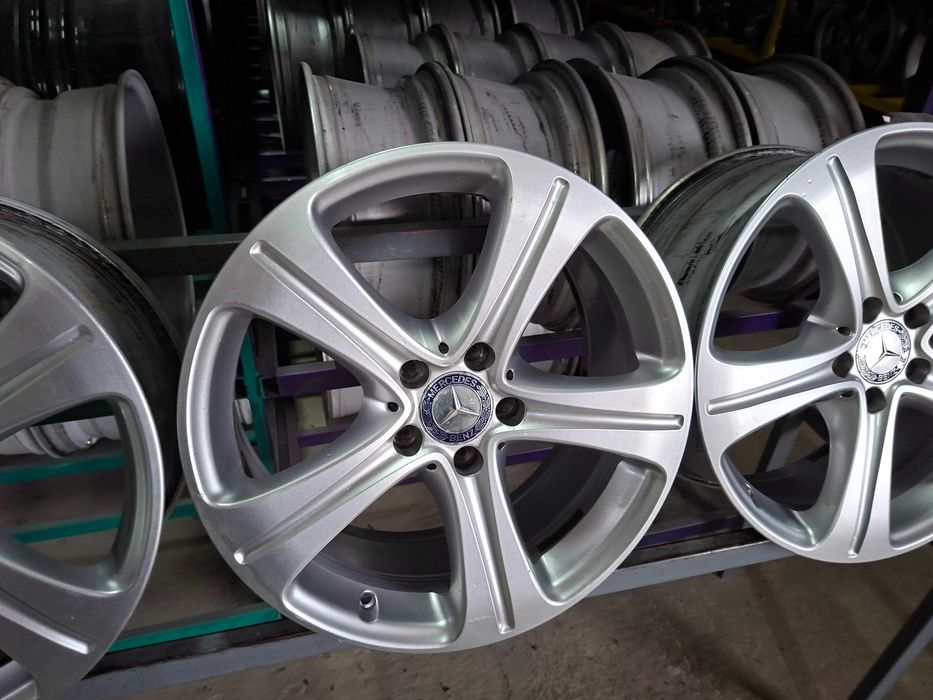 Оригінальні диски Mersedes W-213 5/112 R18 8J ET43.