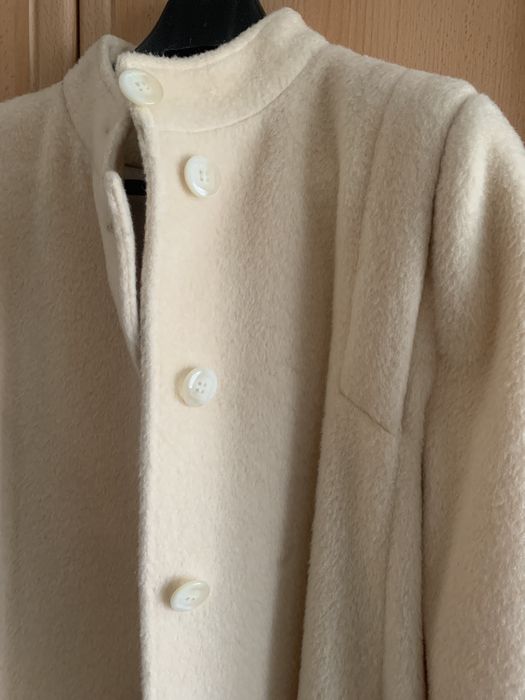 Płaszcz wełna 100% oryginalny kremowy długi