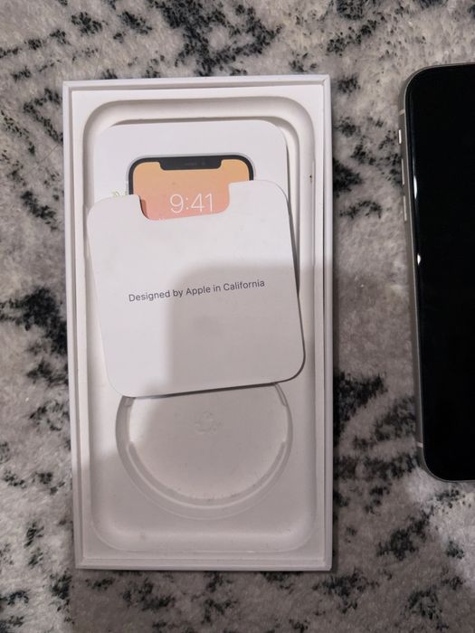 iPhone 11 64GB Branco