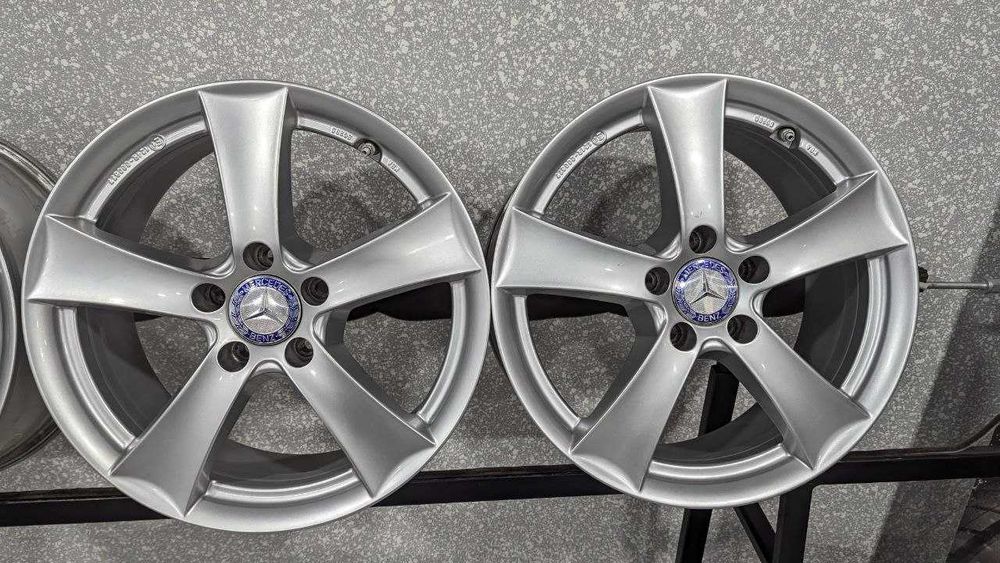 Диски Mercedes 5/112 R17 7.5J ET40 dia66.6mm