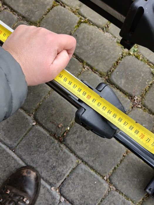 Bagażnik dachowy narciarski