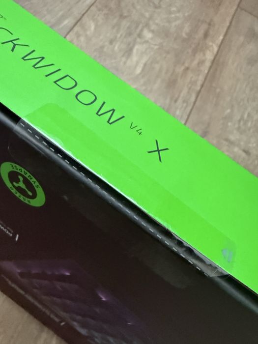 NOWA NIE OTWARTA Klawiatura Razer Blackwidow X v4 Green Switch