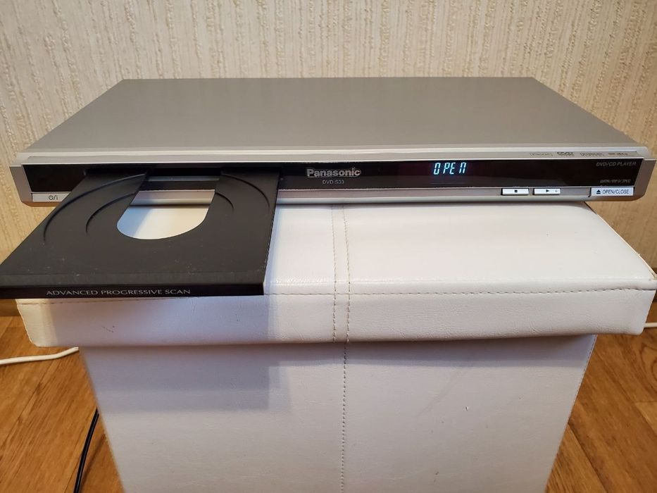 DVD плеєр Panasonic S33 в гарному стані