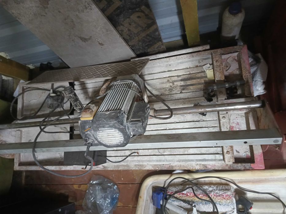 Ukośnica wodna do płytek Dedra 850W