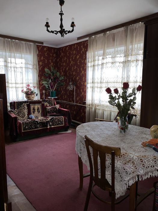 Продам цегляний будинок в Макарові центр