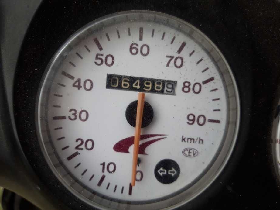 Scooter/mota Peugeot Buxy a bom preco