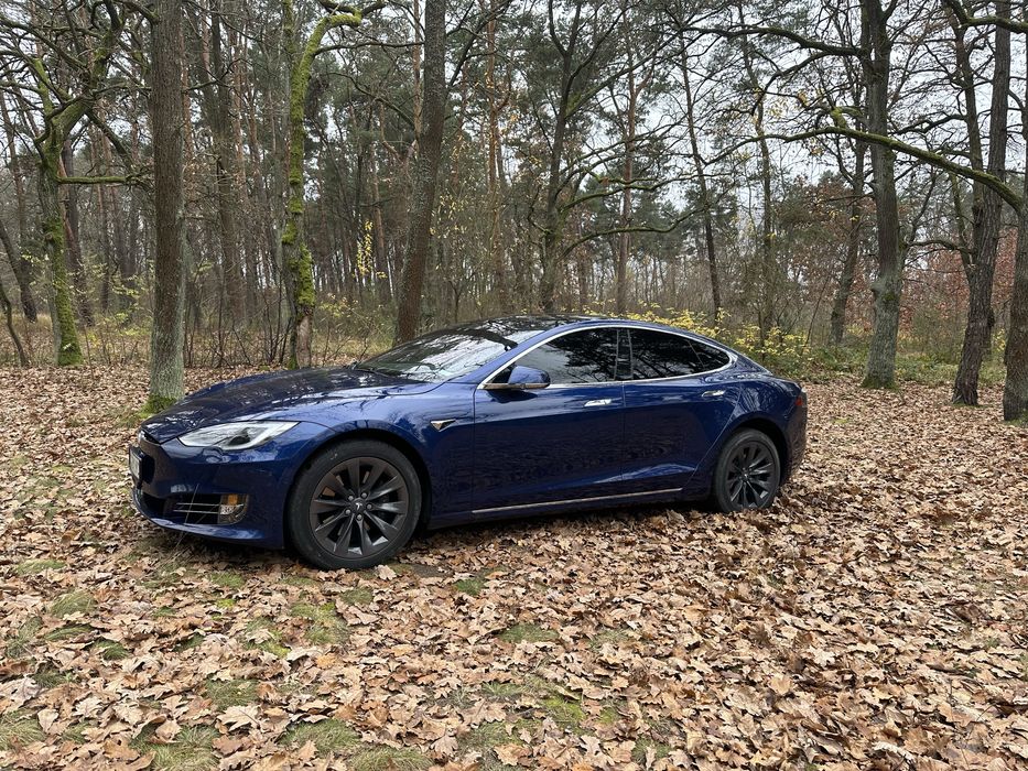 Tesla model S 100D
