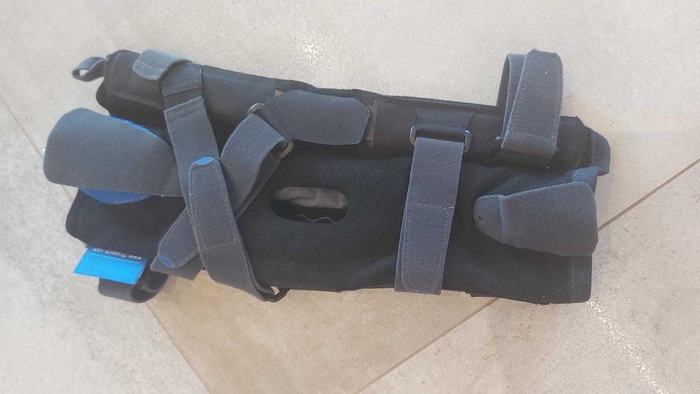 ORTEZA stanu kolanowego z szynami bocznymi THUSANE LIGAFLEX 2375