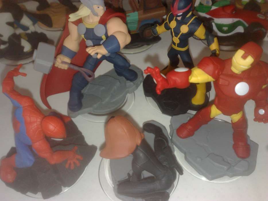 troco figuras jogo marvel infinity sómente por figuras marvel infinity