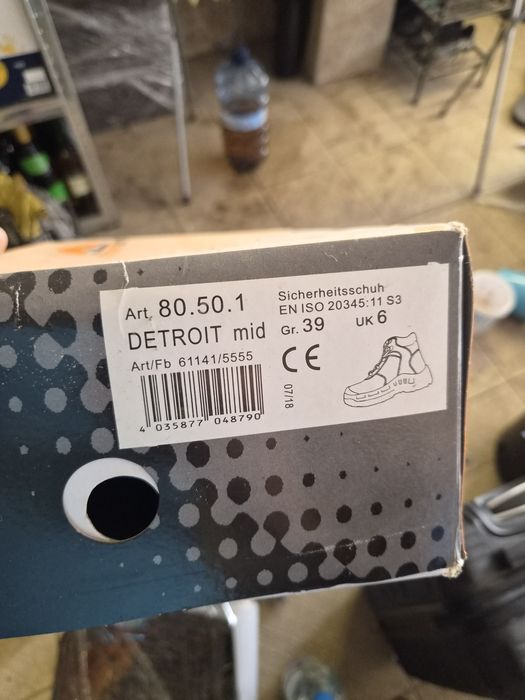 Sprzedam buty robocze nowe 39