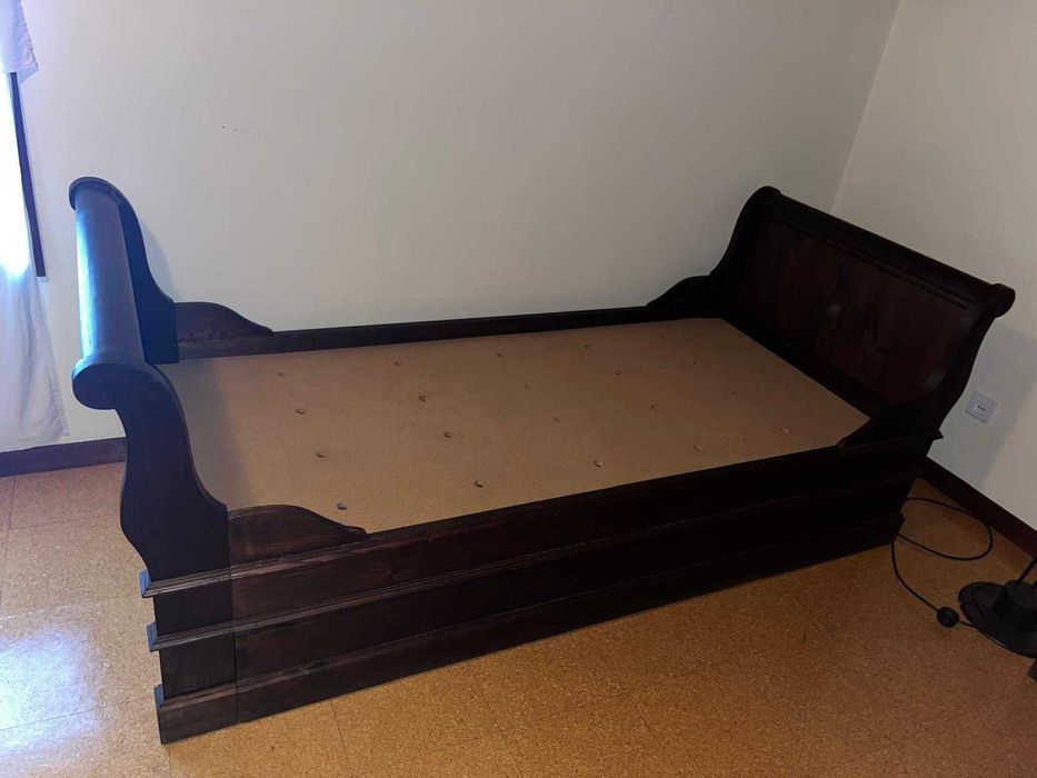 Cama de solteiro com subcama