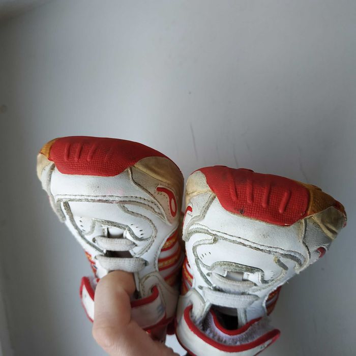 Шкіряні кросівки на дівчинку Adidas 23р. 14.5 см.