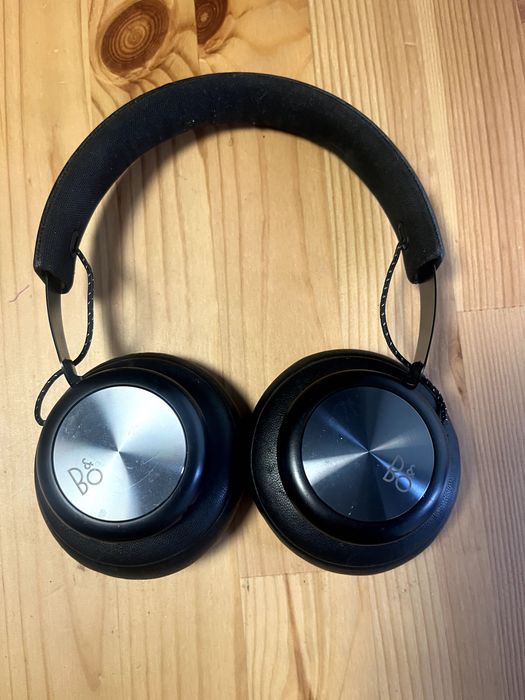 Bang & Olufsen H4 (2nd gen)
