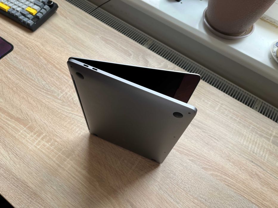 Apple MacBook Pro 13 2022р. apple M2_16GbRAM_512gb SSD_91% батарея_31 цикл