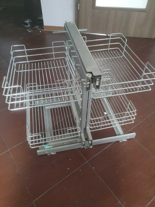 Rejs kosz cargo do szafki 80