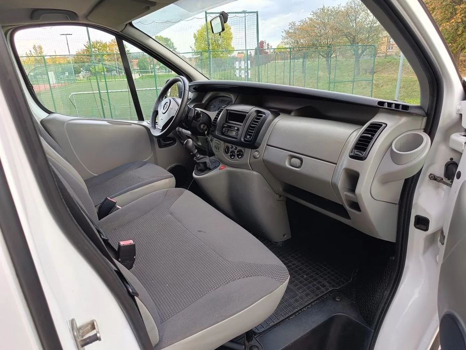 Opel Vivaro 2.0 CDTI 115KM, LONG, Klima, 9 Osób, Najlepszy Silnik !, Zadbany !