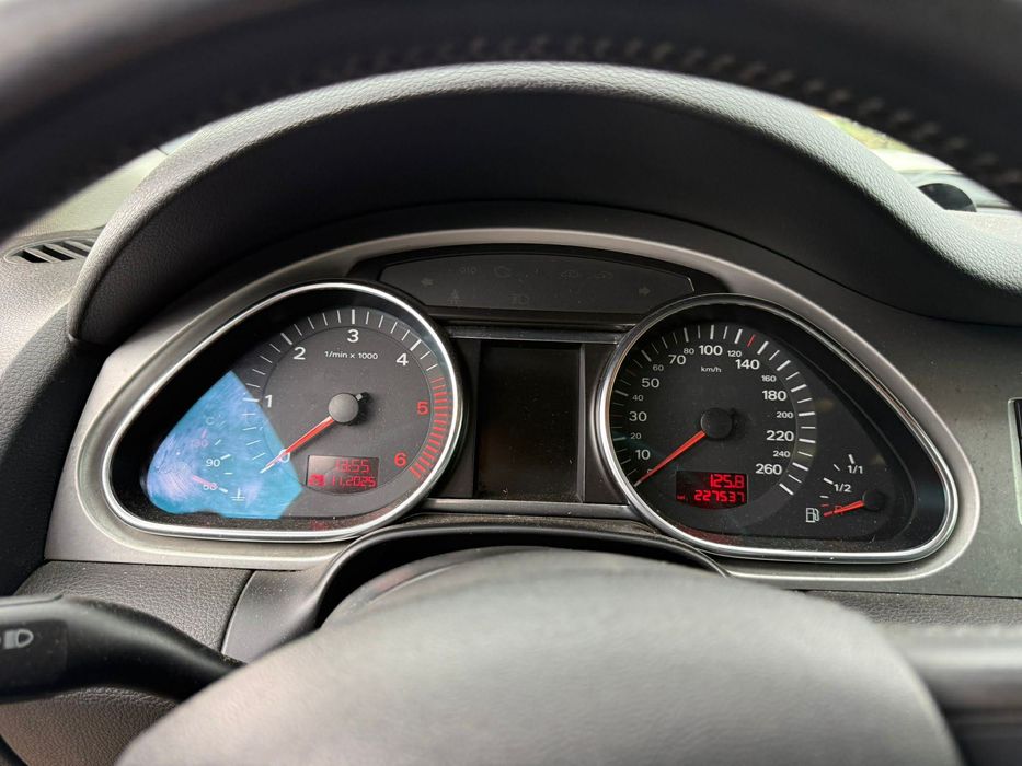Audi Q7 3.0  TDI