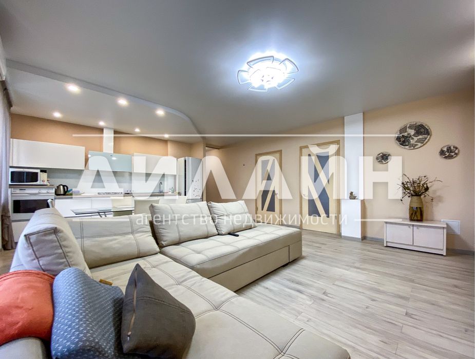 Супер ціна !4-кімнатна, 120 м², вул. Олександрівська 68
