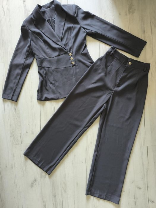 Garnitur damski nowy