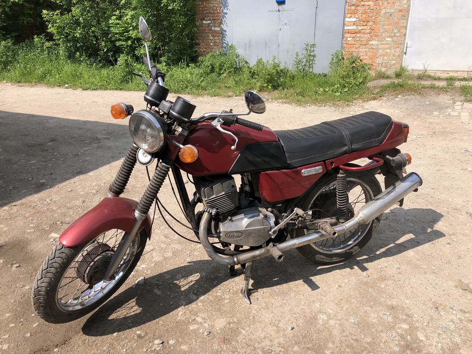 Ява 350 638 на повному ходу