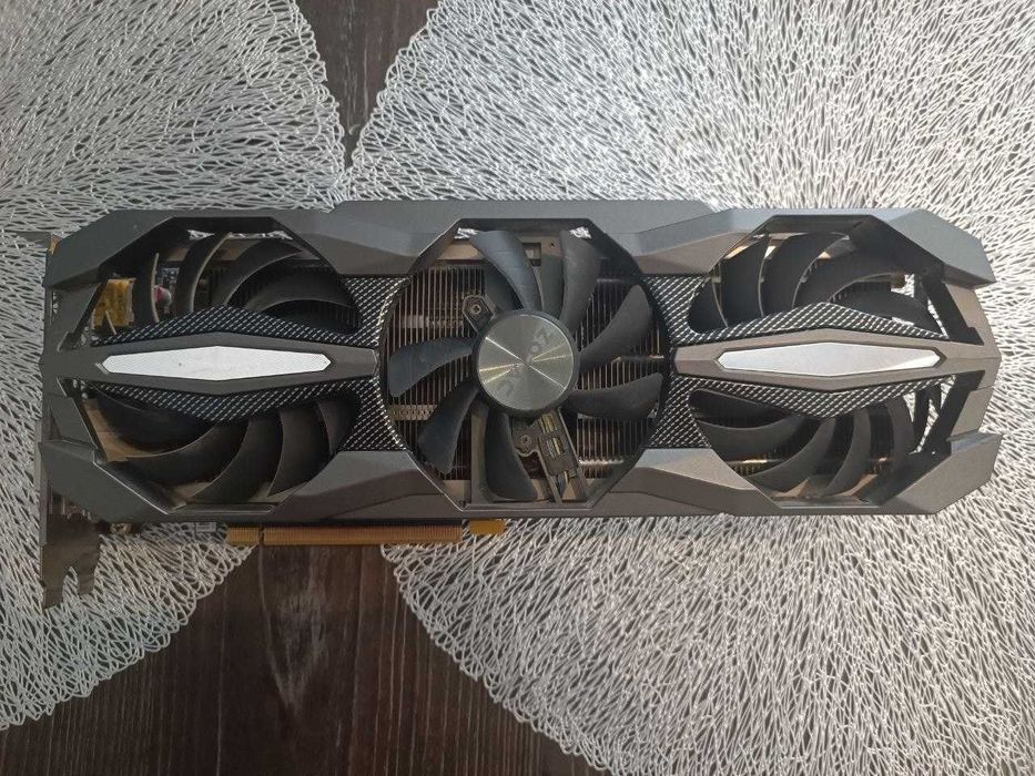 Vendo placa gráfica ZOTAC GTX 1070 Ti