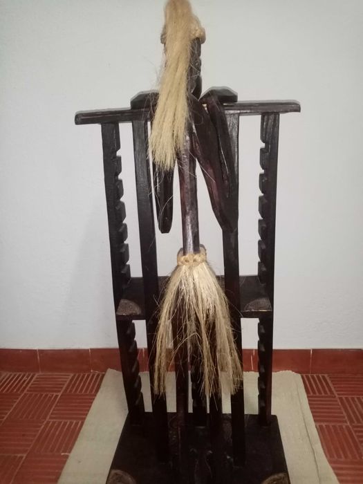 Porta Cds em Madeira