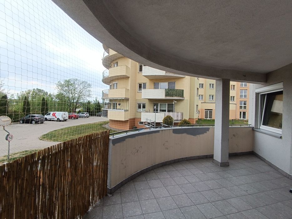 Siatka na balkon dla kota ptaka montaż zakładanie siatki zabezpieczani