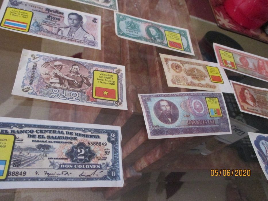 Cromos da coleção Notas de banco de todo o mundo