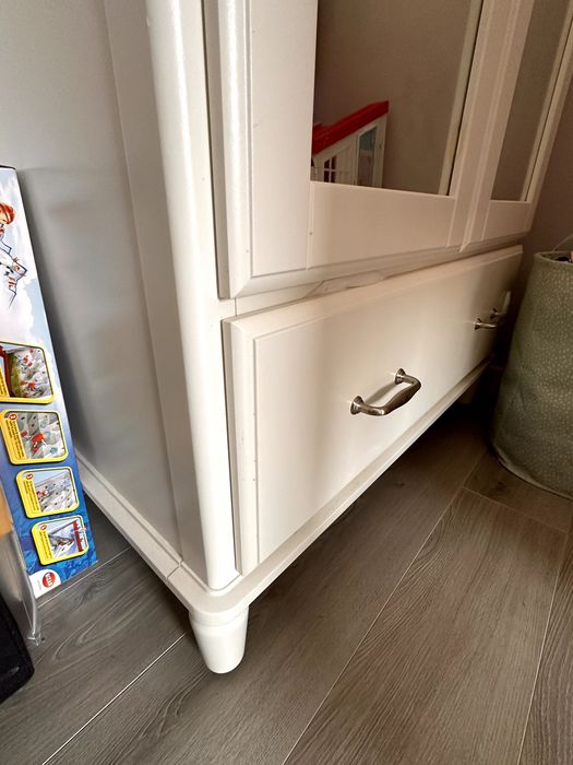 Guarda roupa de criança/adolescente Branco, impecavel