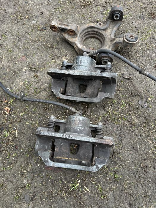 Lexus RX 300 350 2006-2010 супорт передній, кулак задній правий