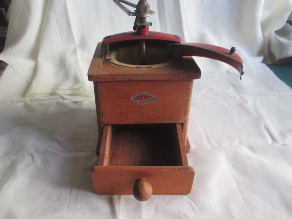 Moinhos de Café muito antigos